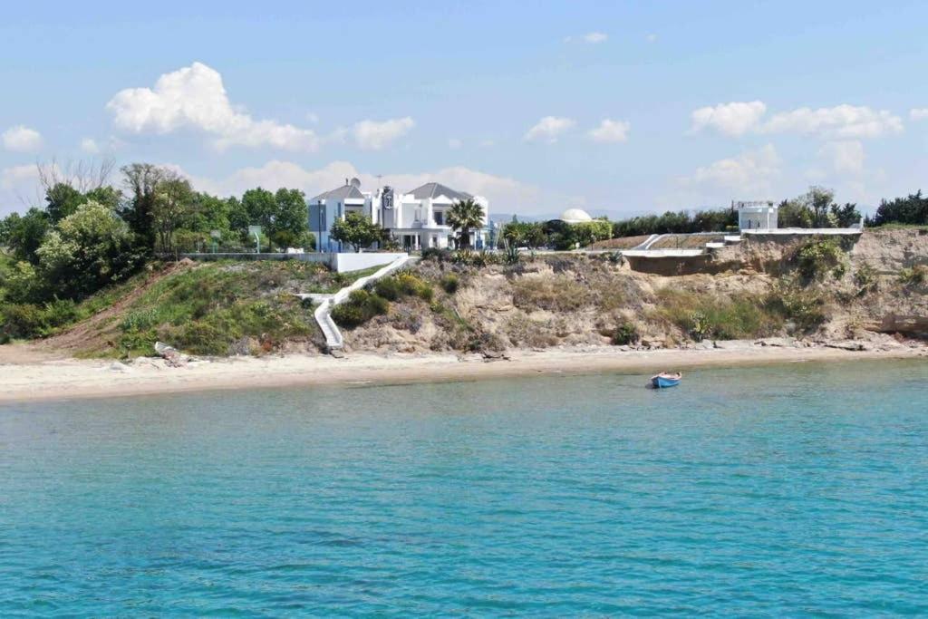 One Villa - Calm and Peace in our Private Beach photo 4