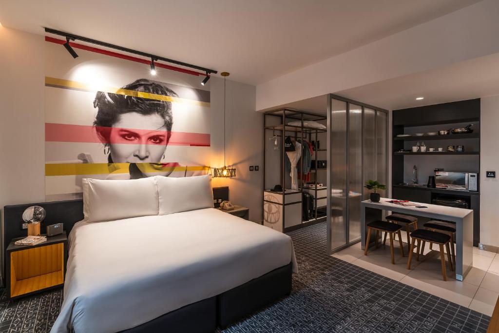 Студио (Номер-студия), Отель Studio One Hotel