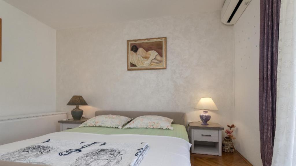 Apartment Ema photo 3