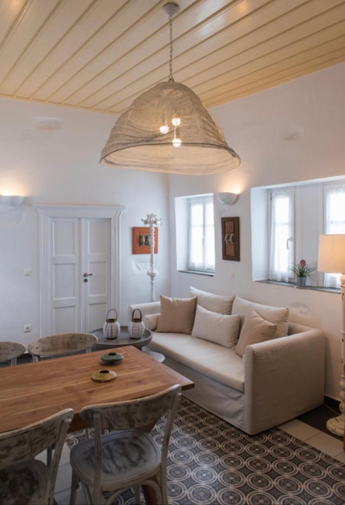 Apollonion house photo 3