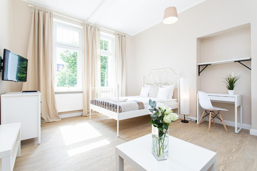 Четырехместный (Четырехместный номер с общей ванной комнатой), Riviera Rooms