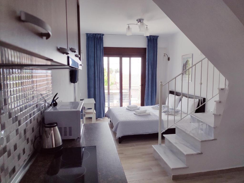 Апартаменты (Двухуровневые апартаменты), Azur Apartments - Nikiti Halkidiki