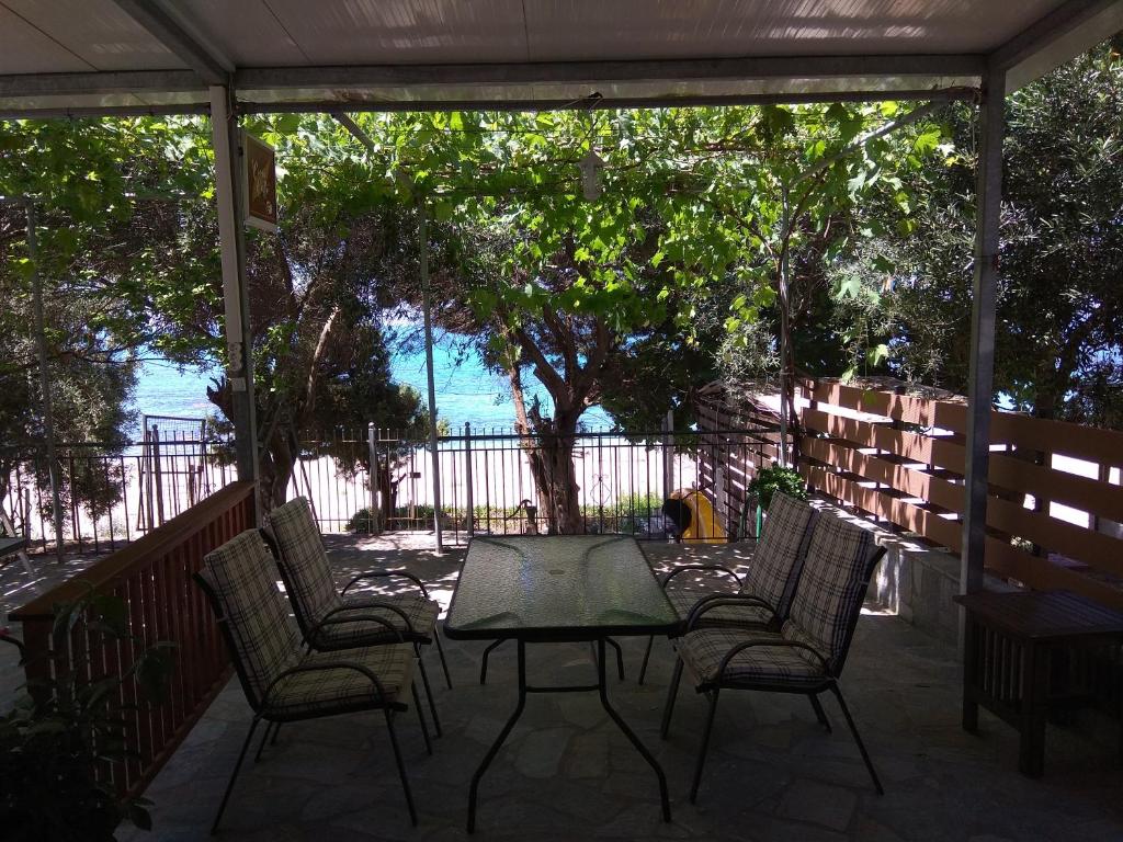 Ionion Beach House photo 1