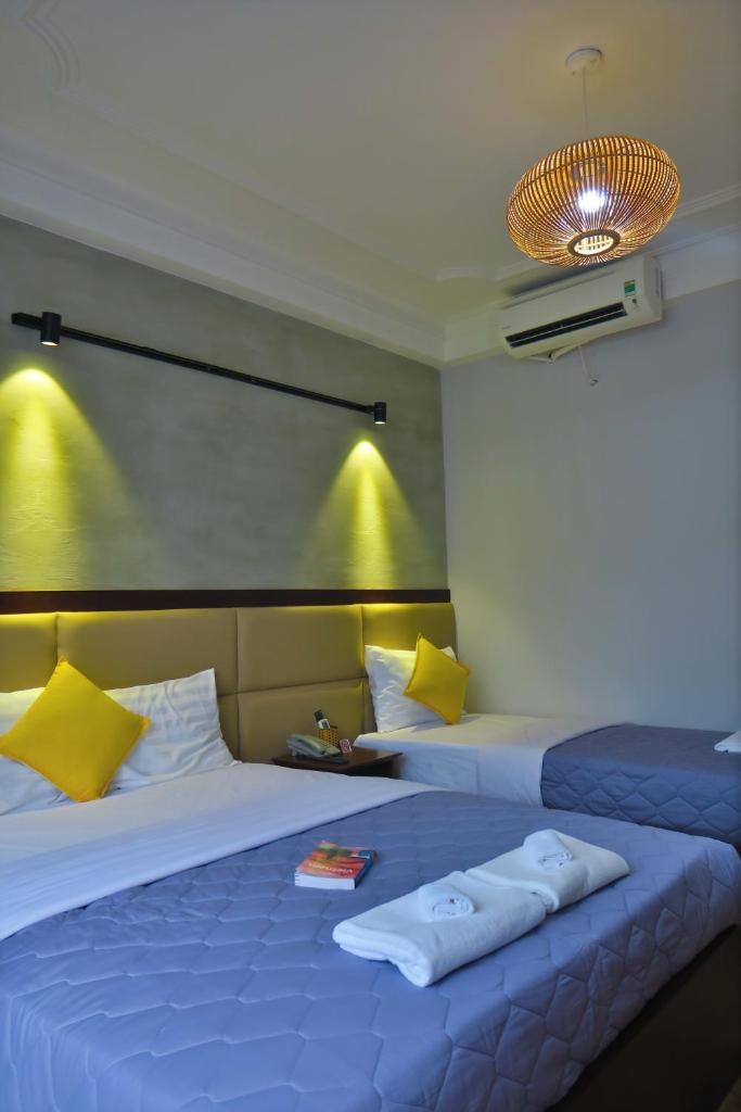 Giang Son Hotel