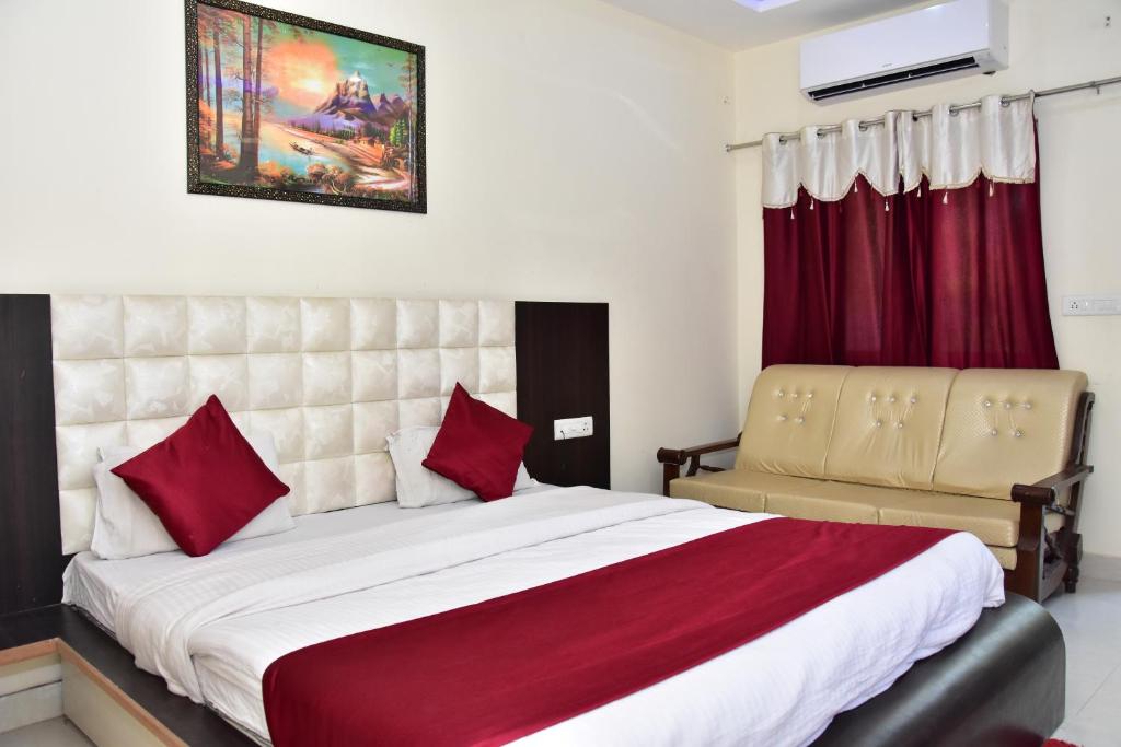 Двухместный (Улучшенный двухместный номер с 1 кроватью), Raj Resort Rishikesh