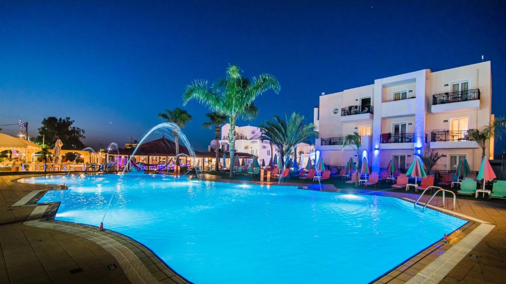 Yiannis Manos Hotel Resort photo 4