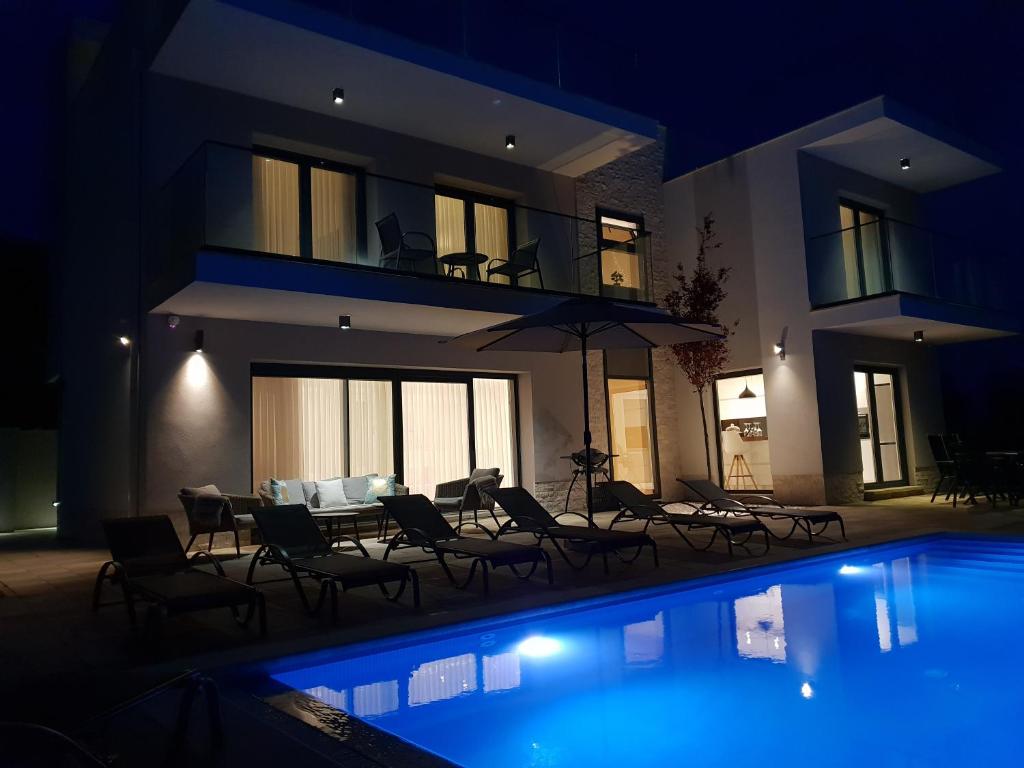 Villa Olive Hill photo 4