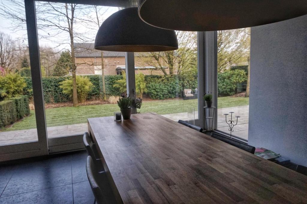 Bed & Wellness Boxtel, luxe kamer met airco en eigen badkamer, ligbad photo 4