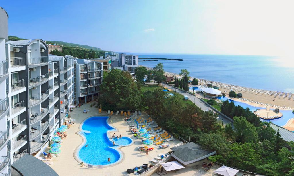 Luna Beach Hotel - Half Board & All Inclusive photo 1