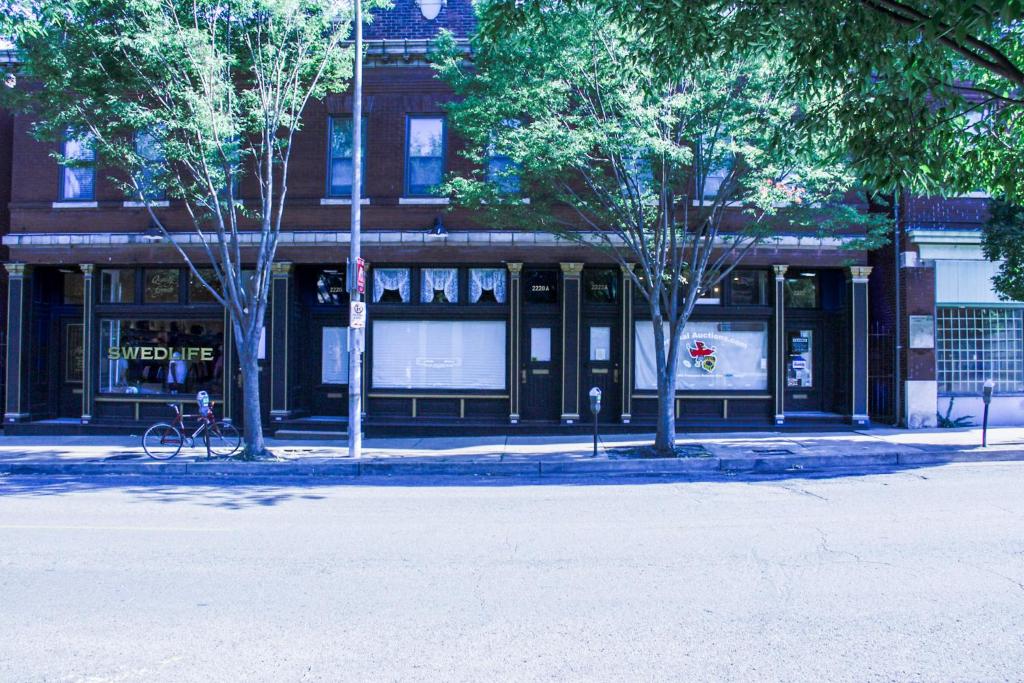 Luxury Apt w/ Spectrum Mood Lighting - Historic Cherokee Street Antique Row photo 1
