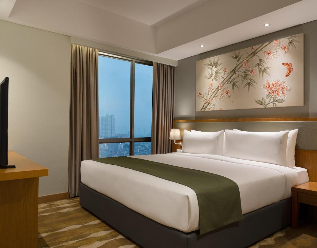 Сьюит (Люкс с 2 спальнями и мини-кухней), Holiday Inn & Suites Jakarta Gajah Mada