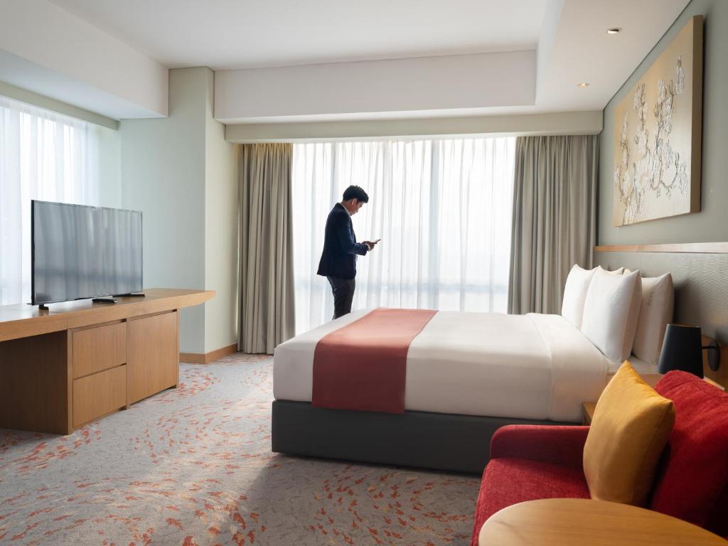 Двухместный (Угловой номер с кроватью размера «king-size» - Для некурящих), Holiday Inn & Suites Jakarta Gajah Mada
