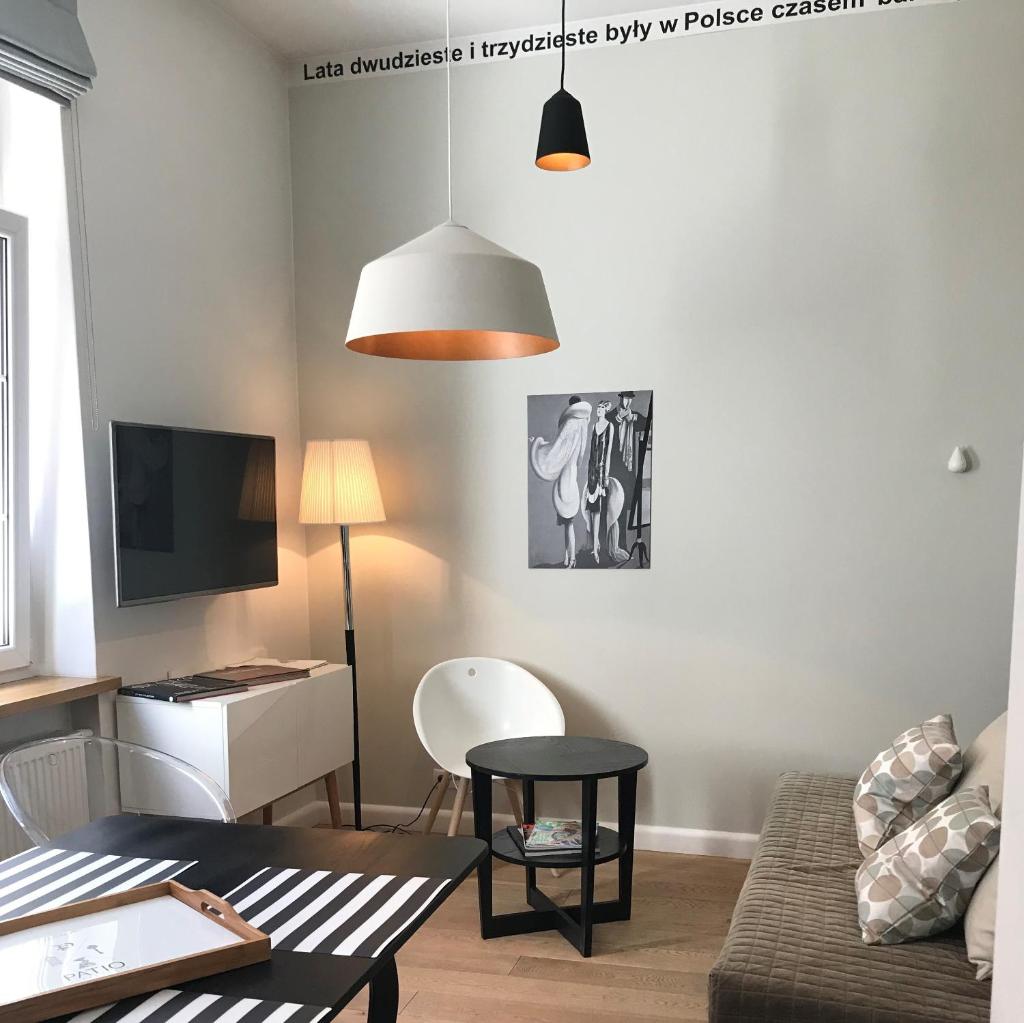 Апартаменты (Улучшенные апартаменты с 2 спальнями — 22/23 Długi Targ Street), Patio Apartments