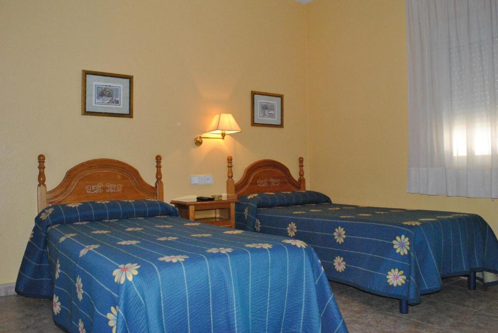 Hostal Rey Teodomiro - Tap to explore photos