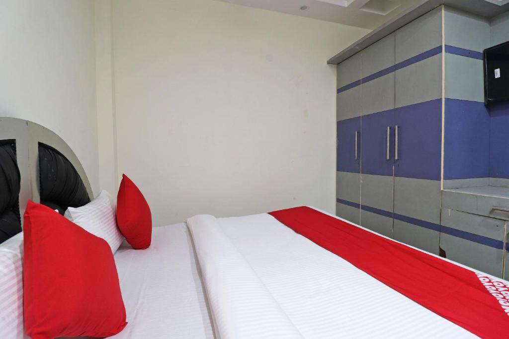 Трехместный (Классический трехместный номер), OYO 43033 Superb Stay