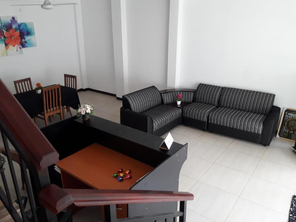 White Wall Hotel photo 2