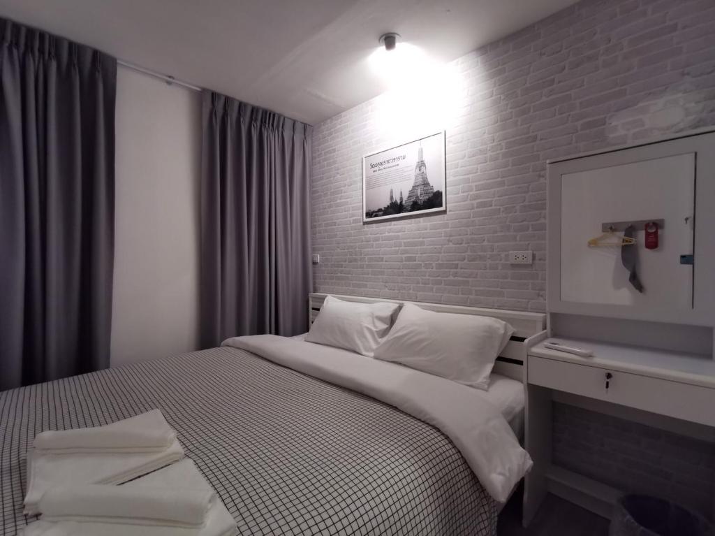 Двухместный (Двухместный номер с 1 кроватью и общей ванной комнатой), White House Hostel