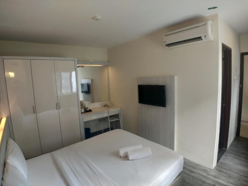 Двухместный (Номер «Премьер» с кроватью размера «queen-size»), Hotel Westree KL Sentral