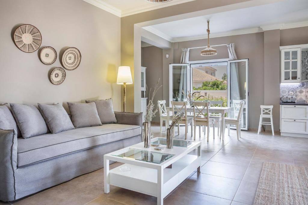 Julia's Villa style Apartment photo 3
