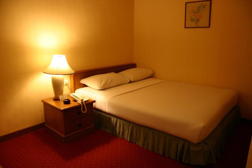 Двухместный (Улучшенный двухместный номер с 1 кроватью), Отель Wall Street Inn