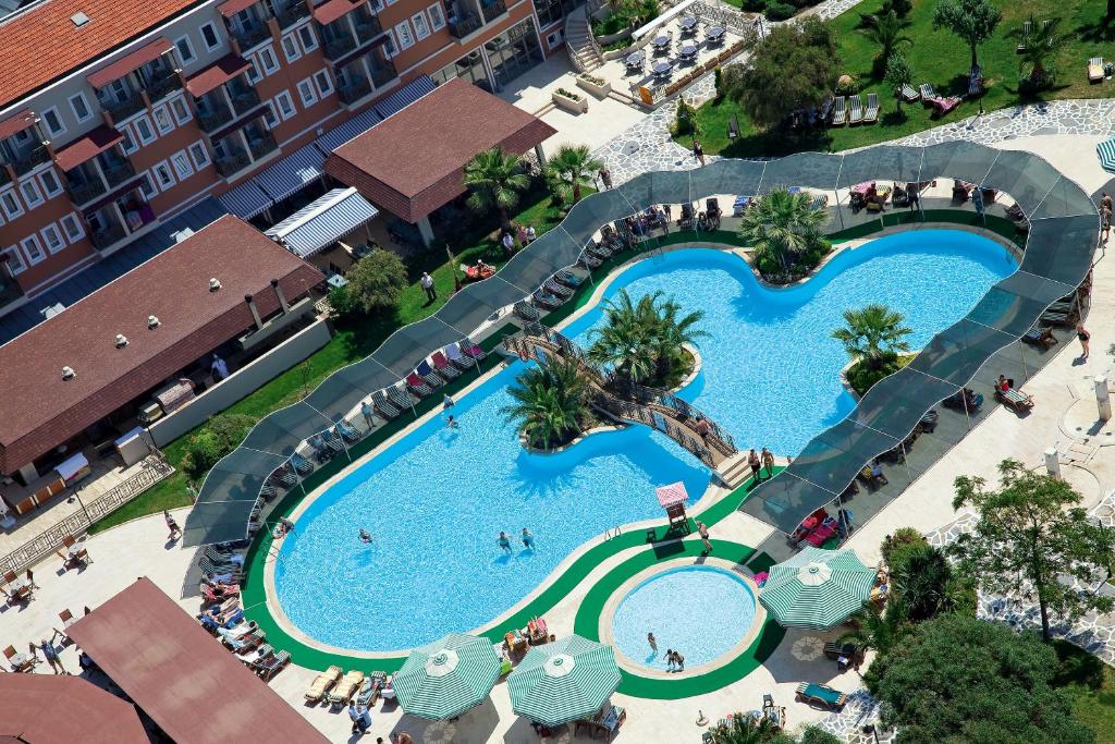 Club Yali Hotels & Resort photo 1