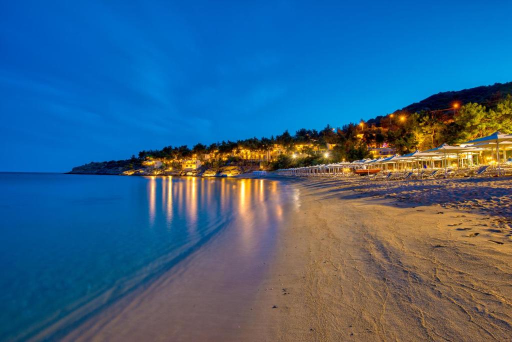Tosca Beach Hotel photo 4