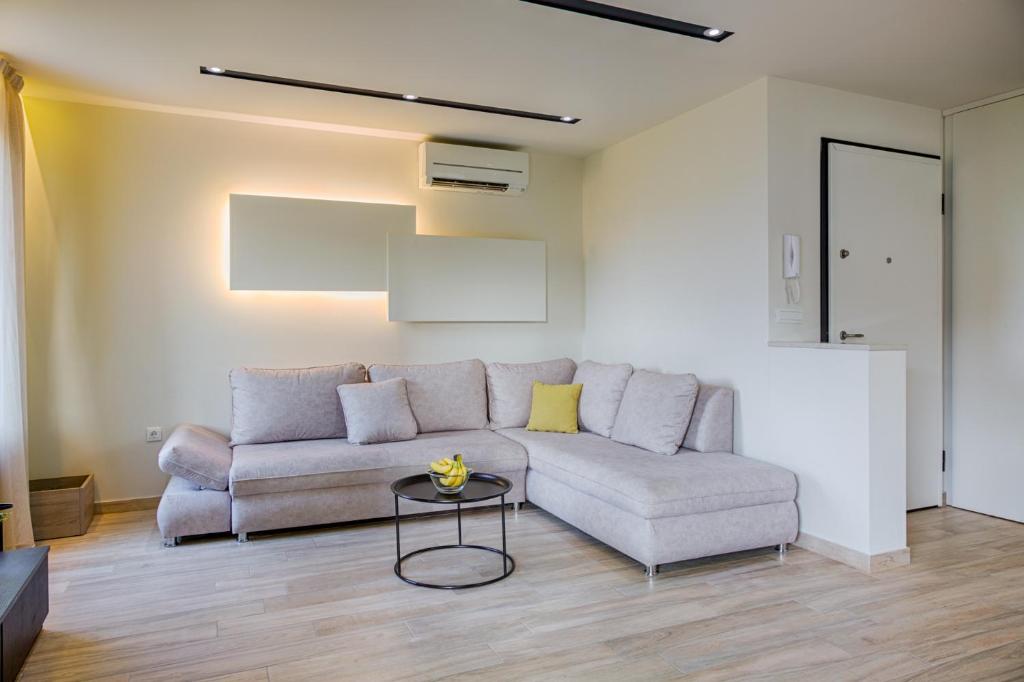 Apartment Rova photo 1