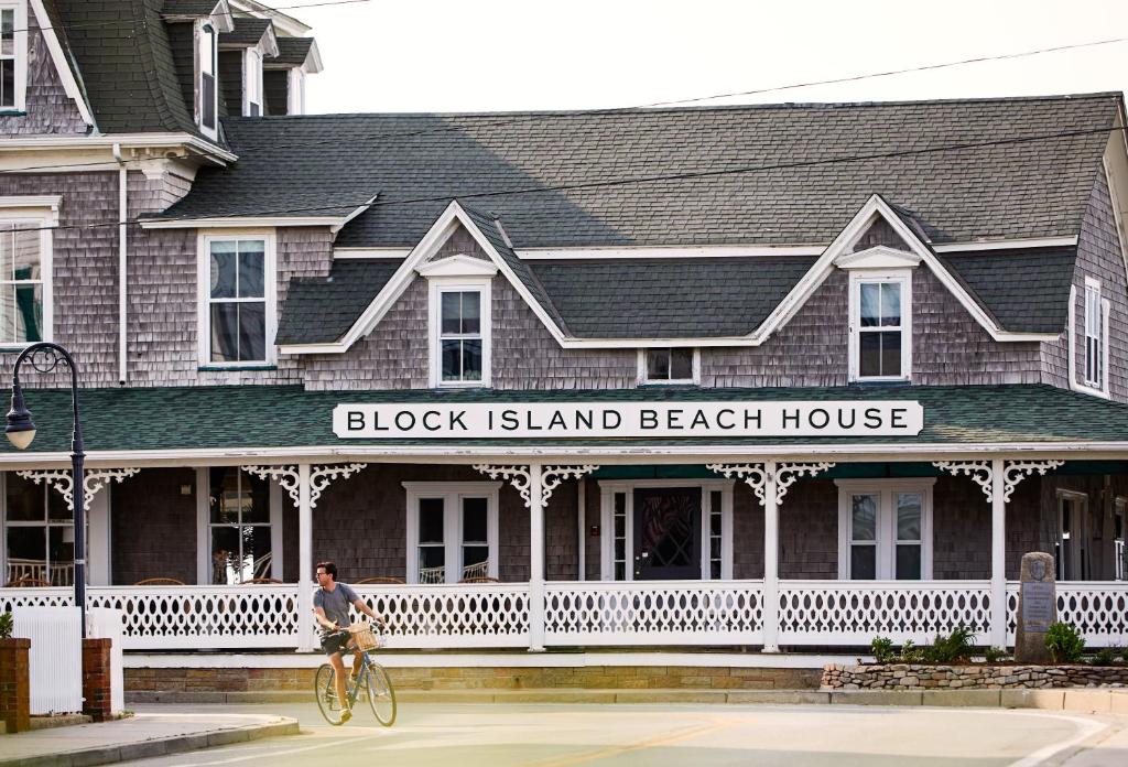 Block Island Beach House photo 2