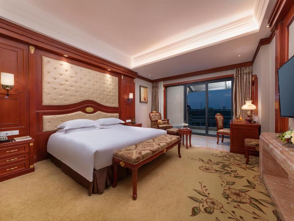 Двухместный (Представительский двухместный номер с видом на озеро), Hangzhou Blossom Water Museum Hotel