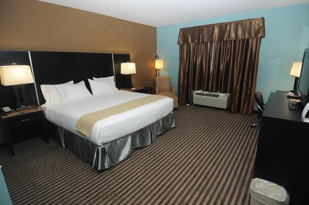 Holiday Inn Express Somerset, an IHG Hotel photo 3
