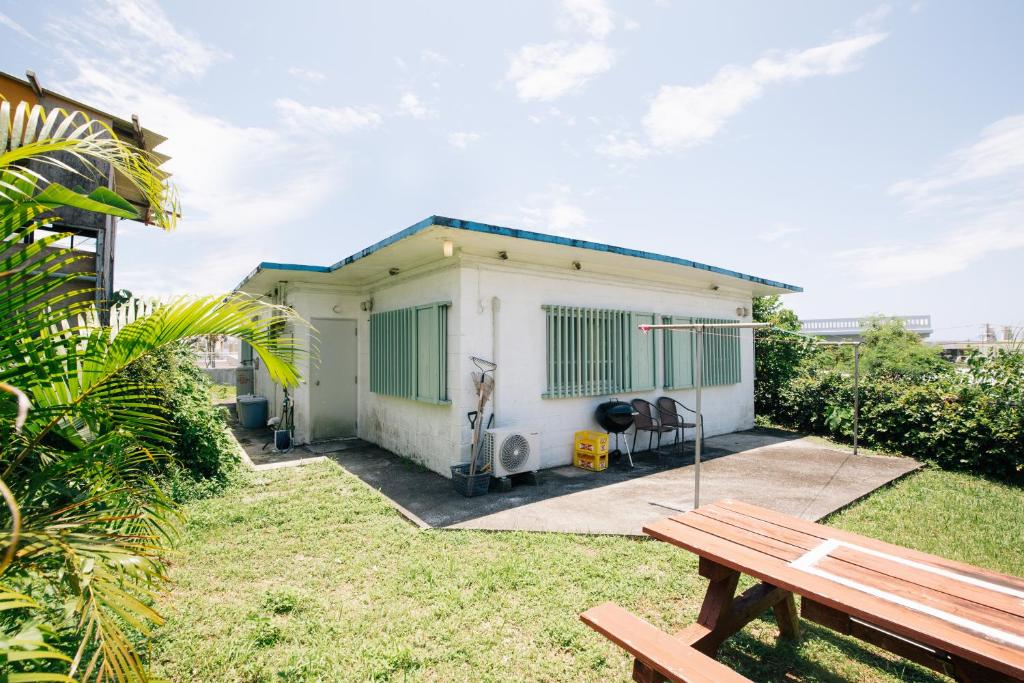 Whale Okinawa photo 2