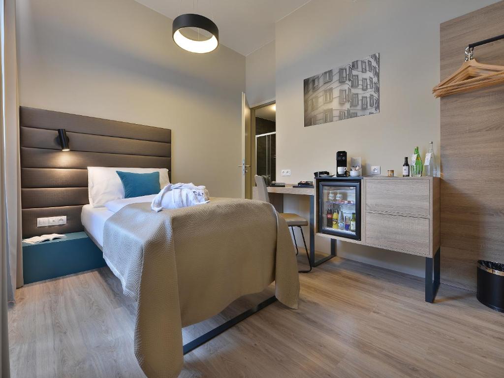 Одноместный (Одноместный номер с балконом), EA Hotel New Town