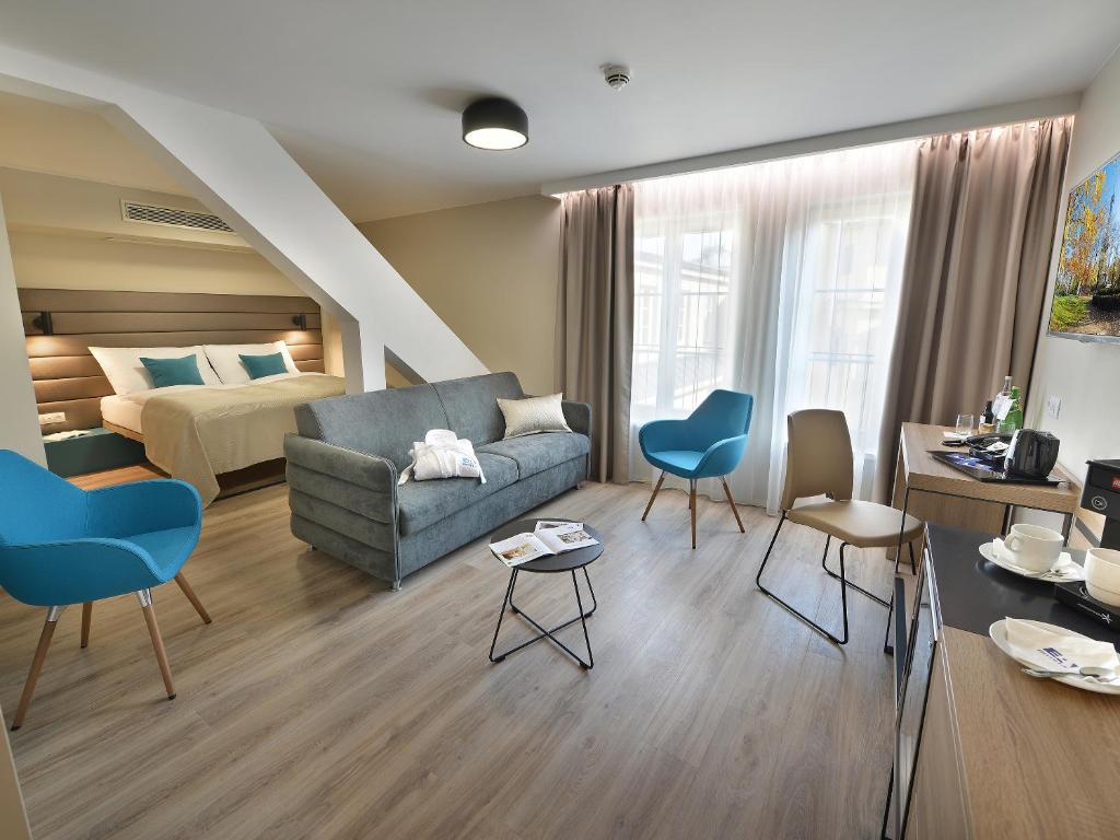 Двухместный (Полулюкс), EA Hotel New Town