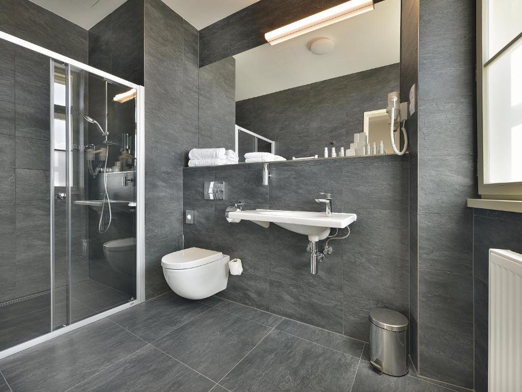 Двухместный (Полулюкс), EA Hotel New Town