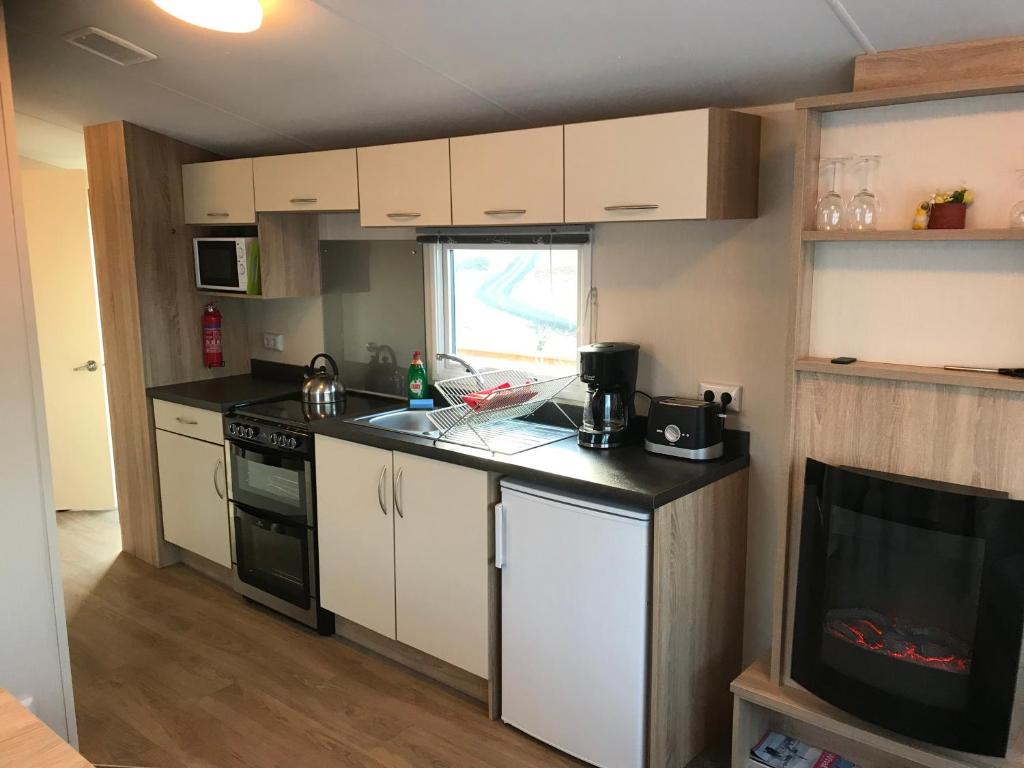 Lækjarkot Rooms and Cottages with Kitchen photo 2