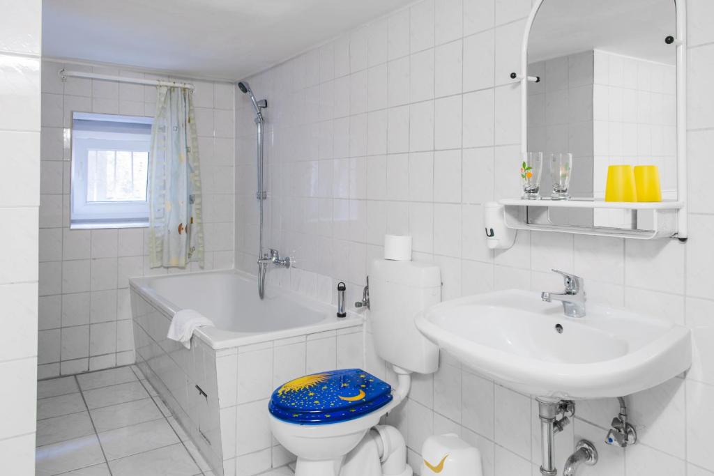 Апартаменты (Апартаменты с 2 спальнями (4-6 взрослых)), Hotel BELLEVUE am Kurfürstendamm