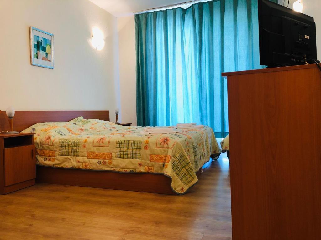 Family Hotel Central photo 4
