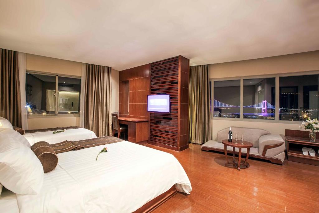 Сьюит (Люкс-студио), Stay Hotel