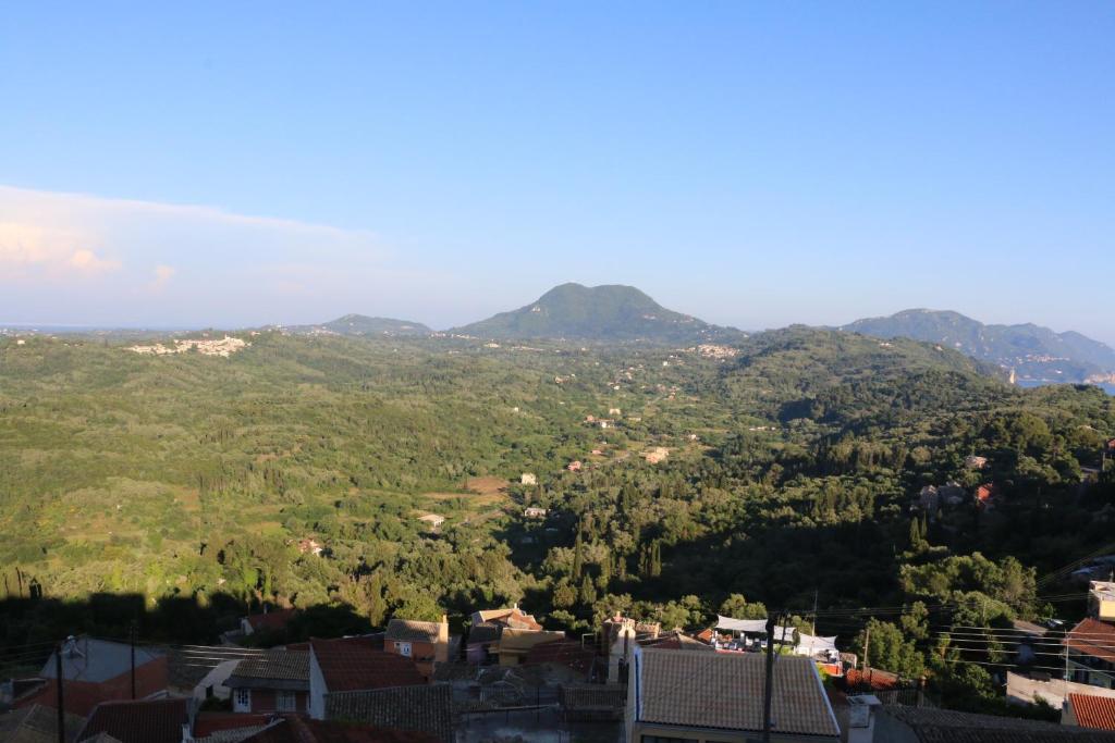 Nikolas view house photo 2