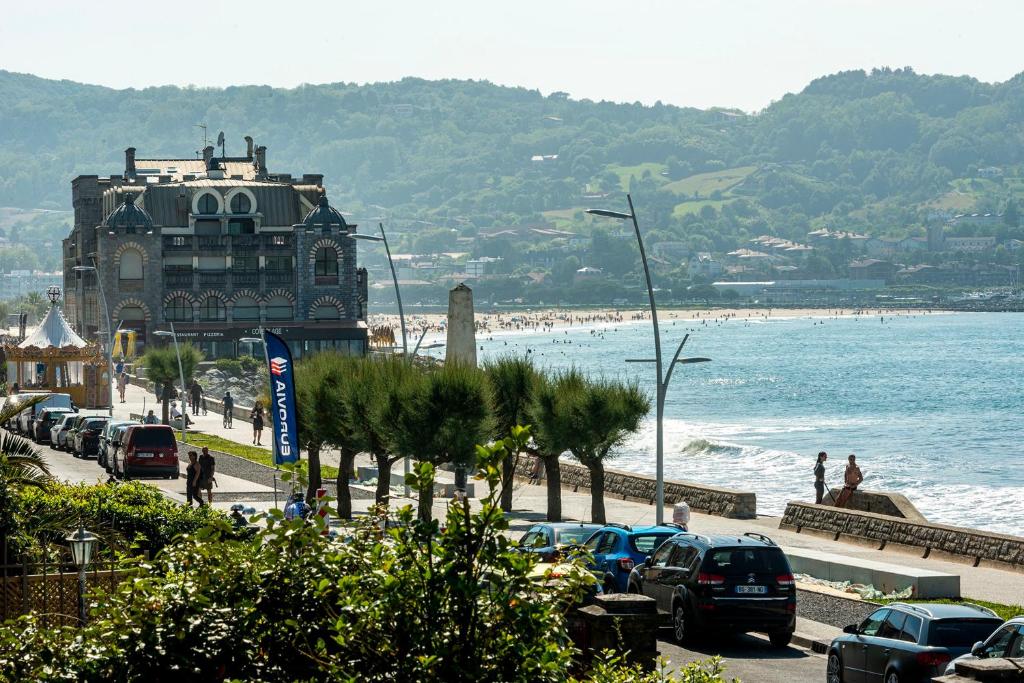 Première ligne de plage, face à la mer photo 3