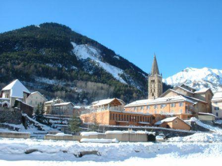 2 pièces centre village photo 4