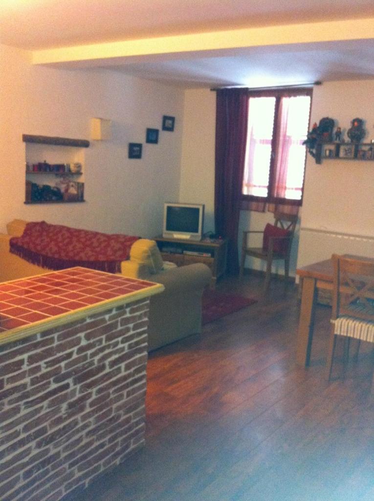 2 pièces centre village photo 2
