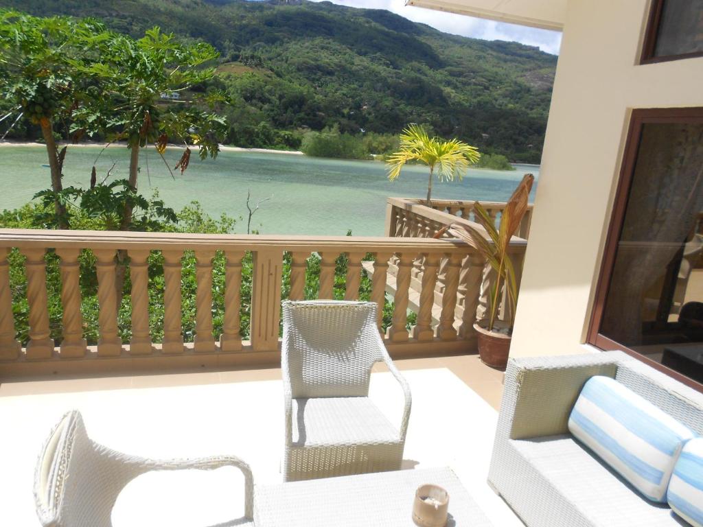 Двухместный (Представительский двухместный номер с 1 кроватью и видом на море), BayView Seychelles