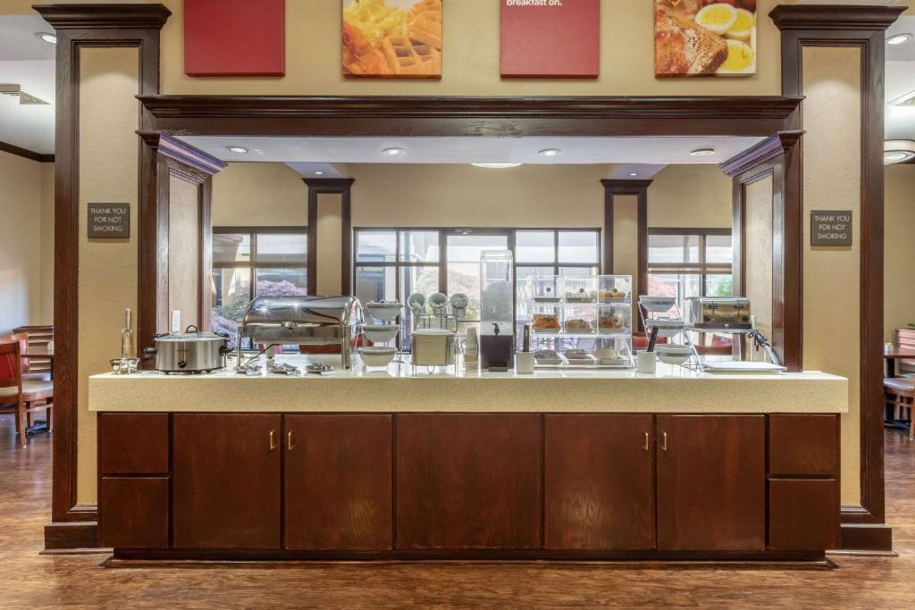 Comfort Suites Rolla photo 4