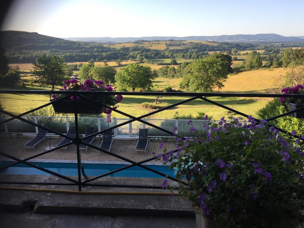 Chateau de Vareilles photo 4