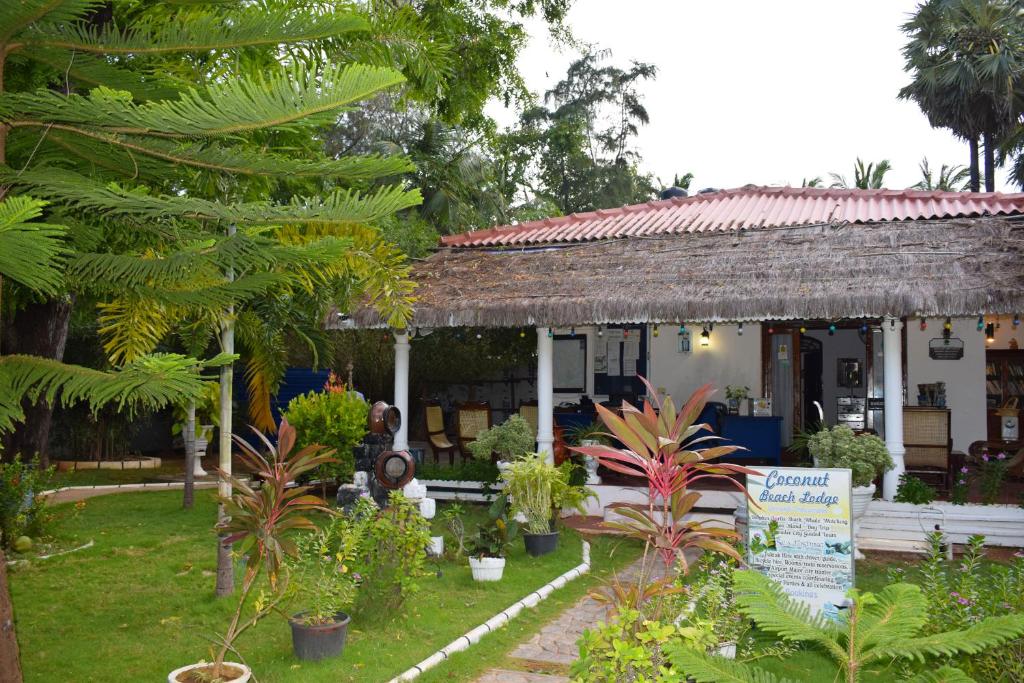 COCONUT BEACH LODGE