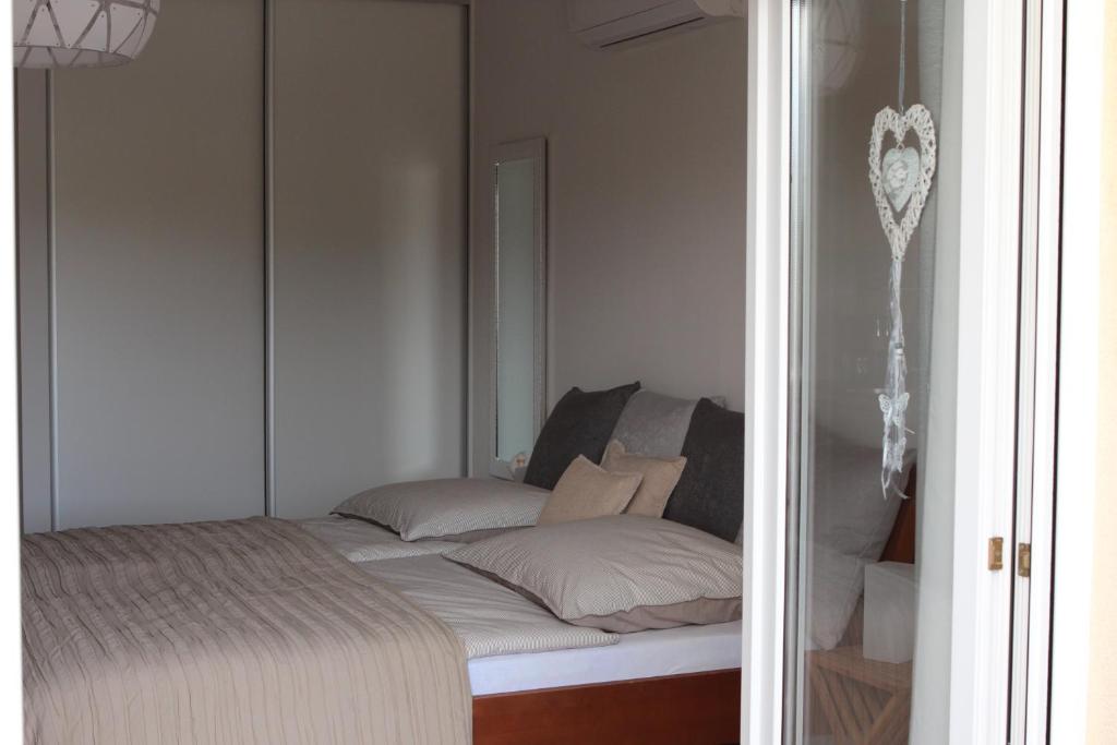 Apartments Mirela photo 3