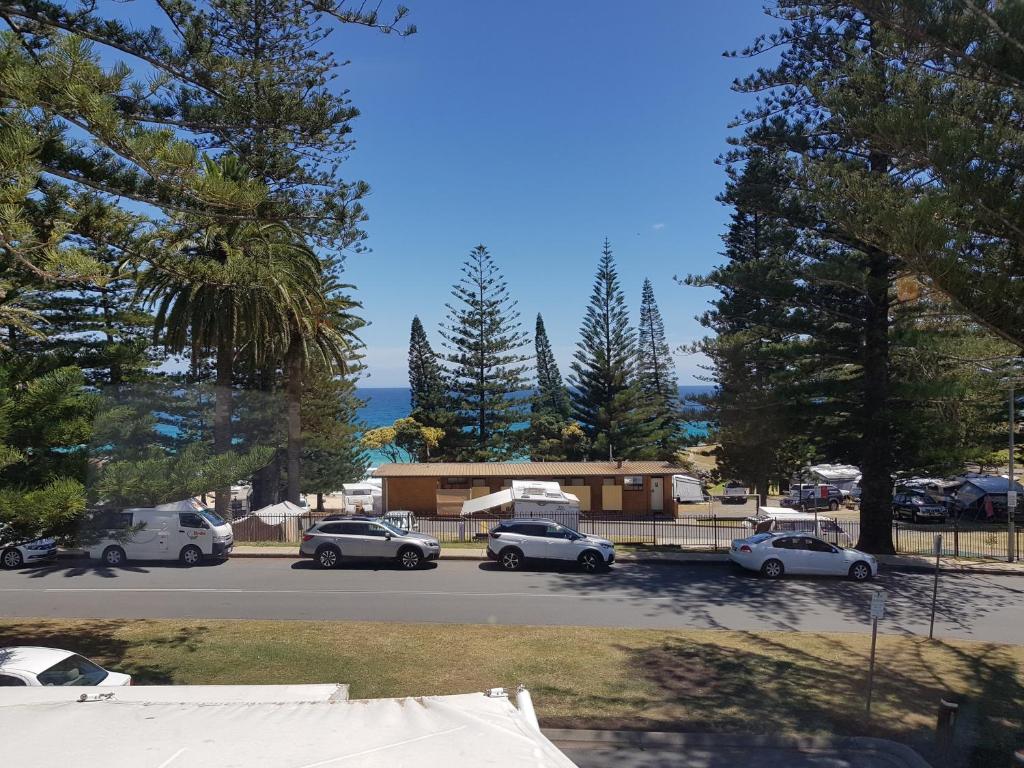 Seabreeze Beach Hotel photo 4