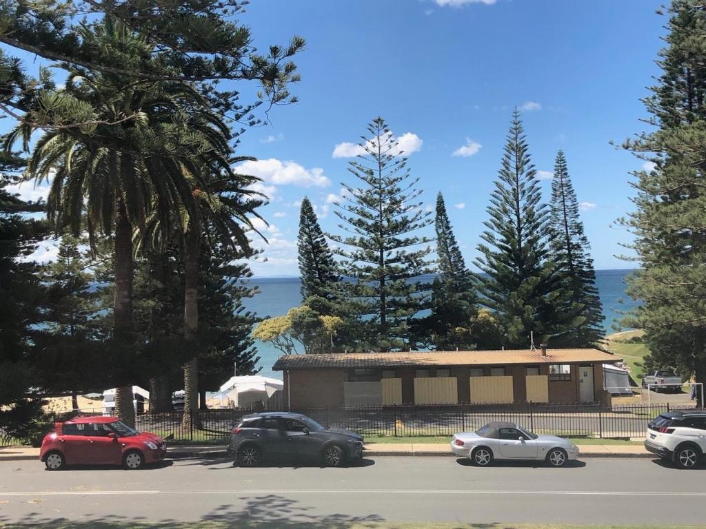 Seabreeze Beach Hotel photo 2