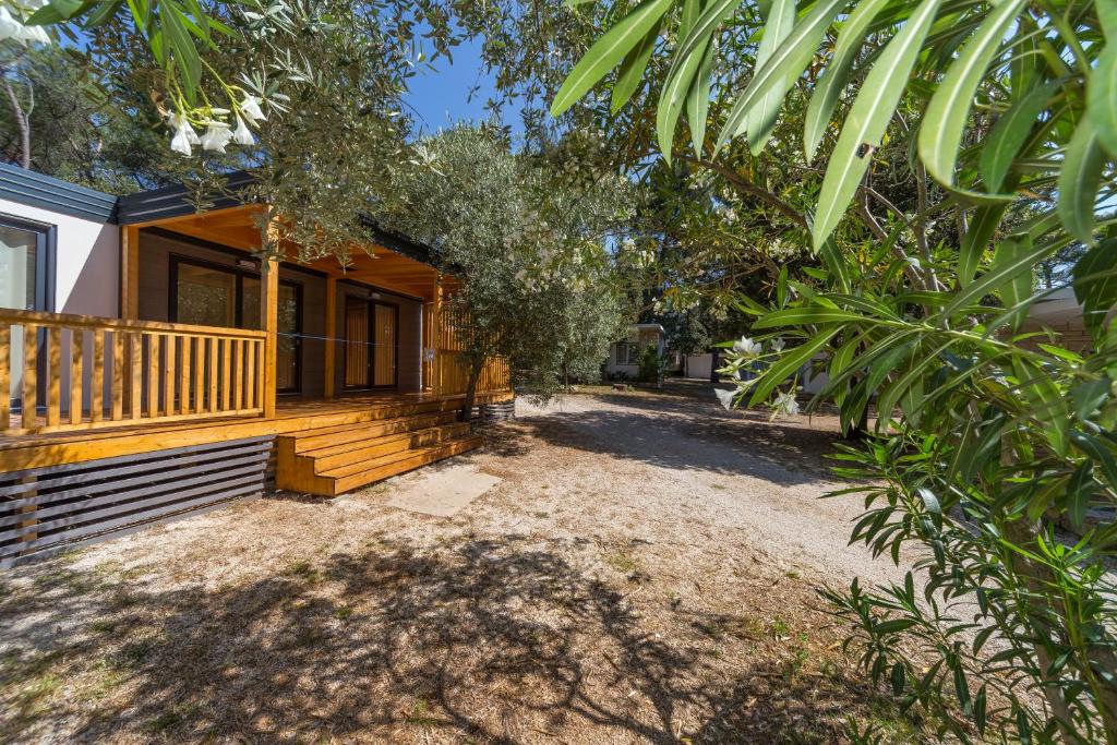 Diana & Josip Mobile Homes photo 3